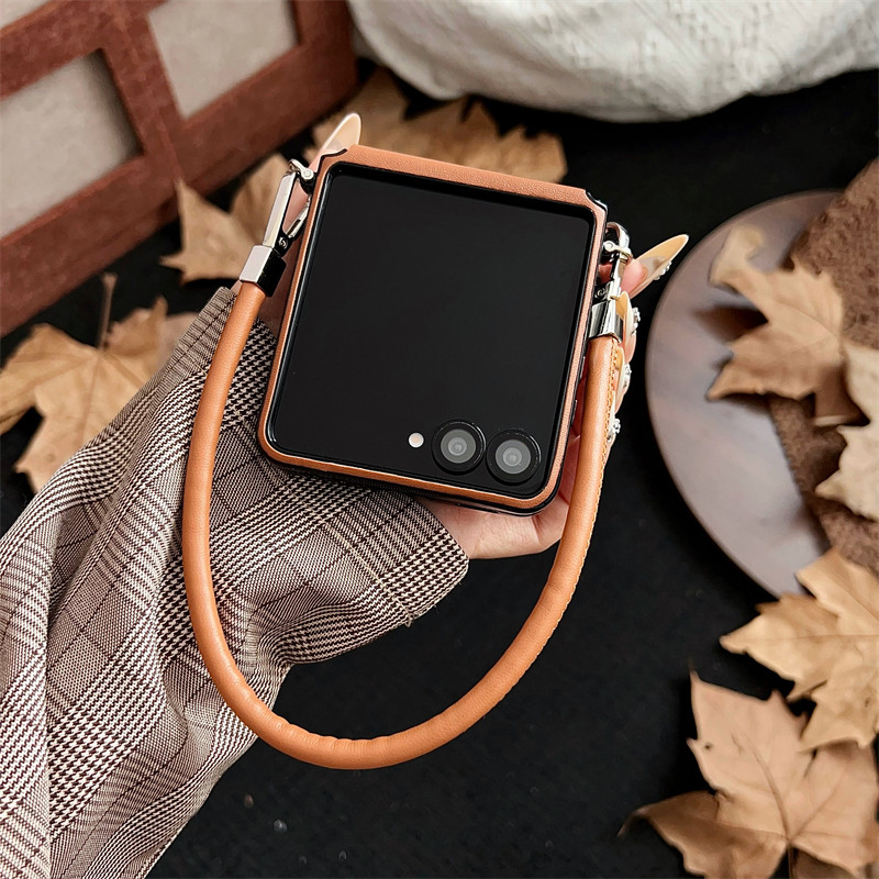 Anti-DROP Camera Protection for Samsung Galaxy Z Flip 7 6 5 4 3 7FE Case Fashion Design Flip5 Flip6 Flip7FE With Bracket Phone Casing - Image 2