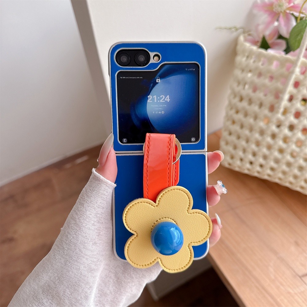 Z Flip7 3D Flowers Leather Wristband Phone Case For Samsung for Galaxy Z Flip 7 6 5 4 Flip6 Plating Silver Frame Shockproof Cover - Image 3