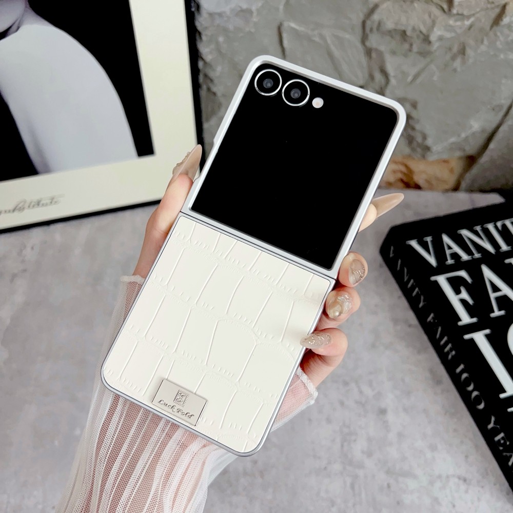 Simple Anti-fingerprint for Samsung Galaxy Z Flip 7 6 5 4 3 7FE Case Unique Design Classic Flip5 Flip6 Flip7FE Alligator Pattern Back Phone Casing