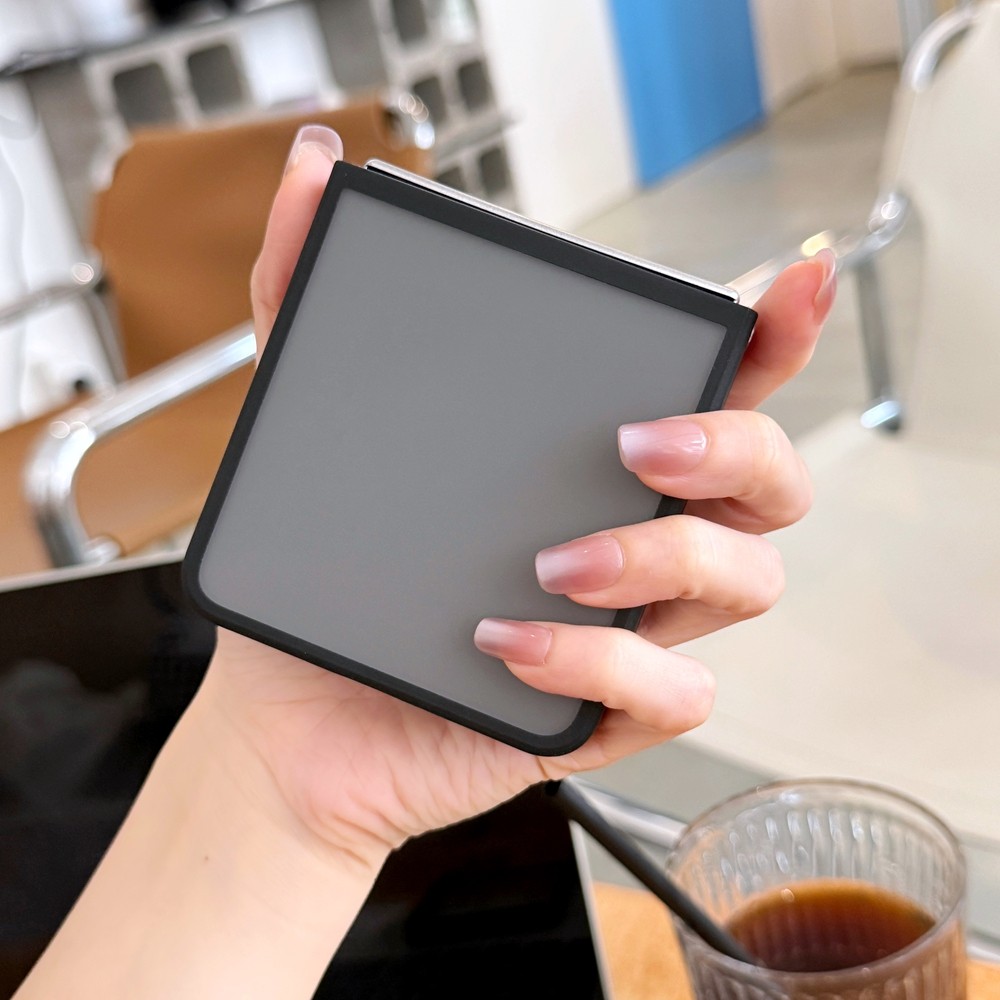 Minimalist Camera Protection for Samsung Galaxy Z Flip 7 Case Unique Design Classic Zflip7 Back Phone Casing